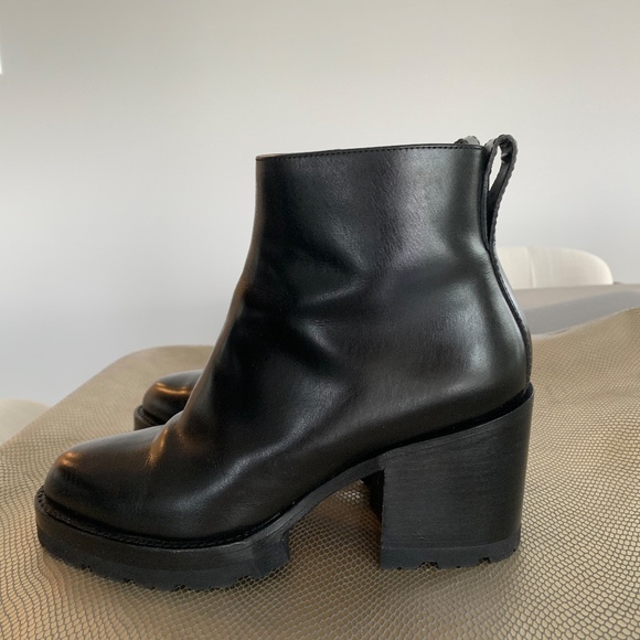 Dries Van Noten - Picture 3 of 8